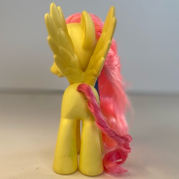 My Little Pony 6” Fluttershy Wonderbolts G4 2010 Figure w/Wings Yellow P… - Picture 3 of 11